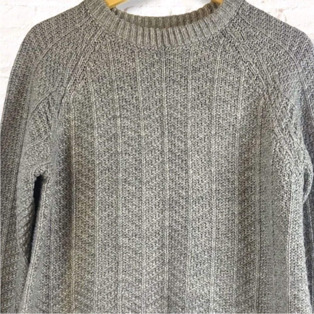 H&M Grey Chunky Knit Crew Neck Sweater Size Small Chevron Knit - Picture 6 of 11